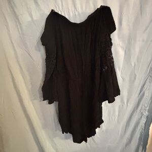 Black Off the shoulders Romper Size Large